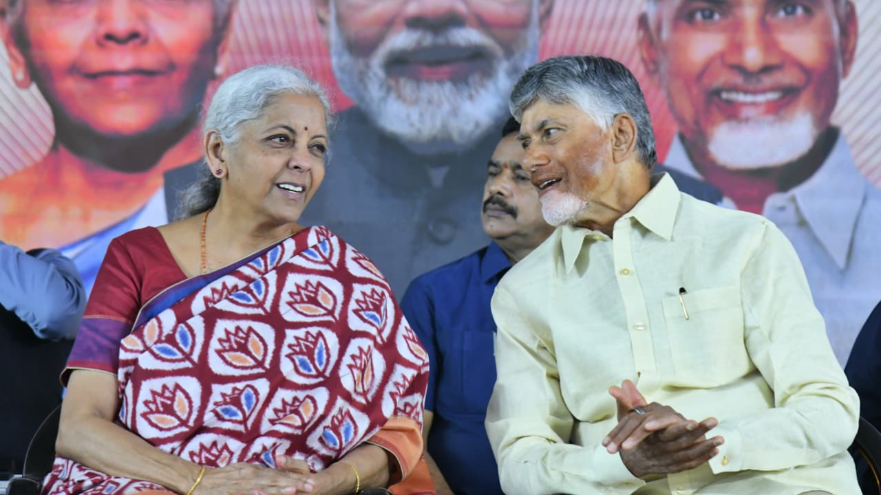 అమరావతిలో 15 బ్యాంకులు, బీమా సంస్థలకు శంకుస్థాపన