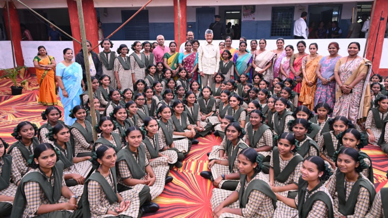 ముస్తాబు కార్యక్రమాన్ని ప్రారంభించిన  సీఎం చంద్రబాబు