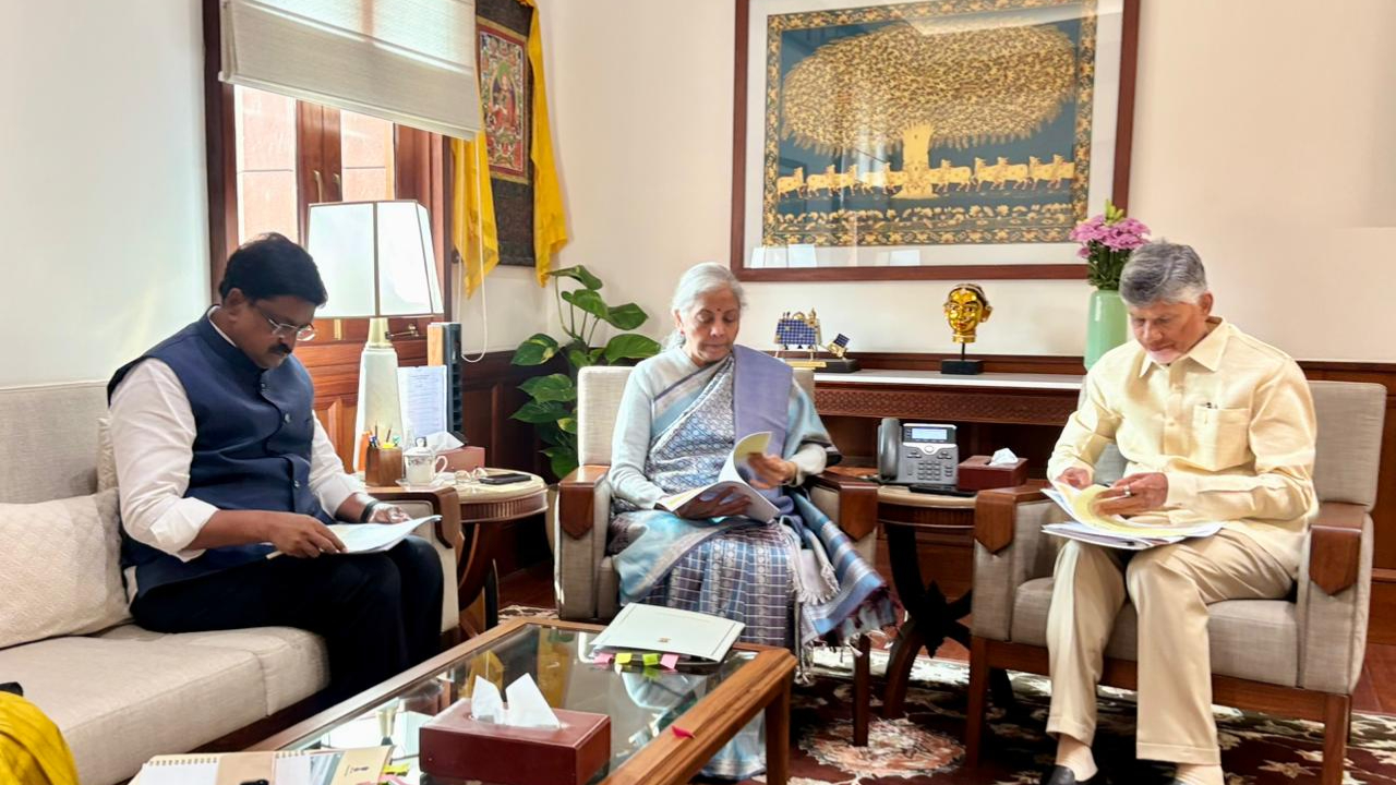  బిజీబిజీగా సీఎం చంద్రబాబు.. ఢిల్లీలో కేంద్ర పెద్దలతో వరుస భేటీలు