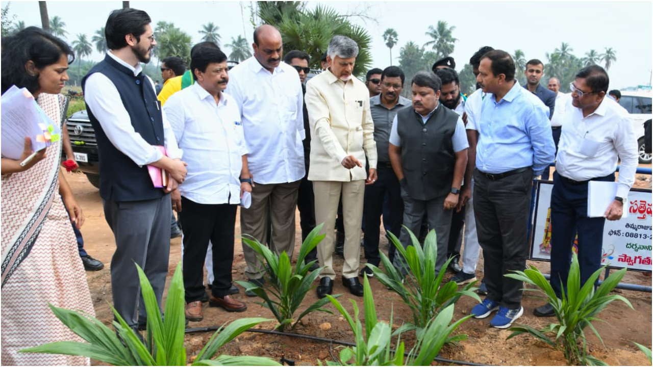 రైతన్నా.. మీకోసం కార్యక్రమంలో సీఎం చంద్రబాబు  