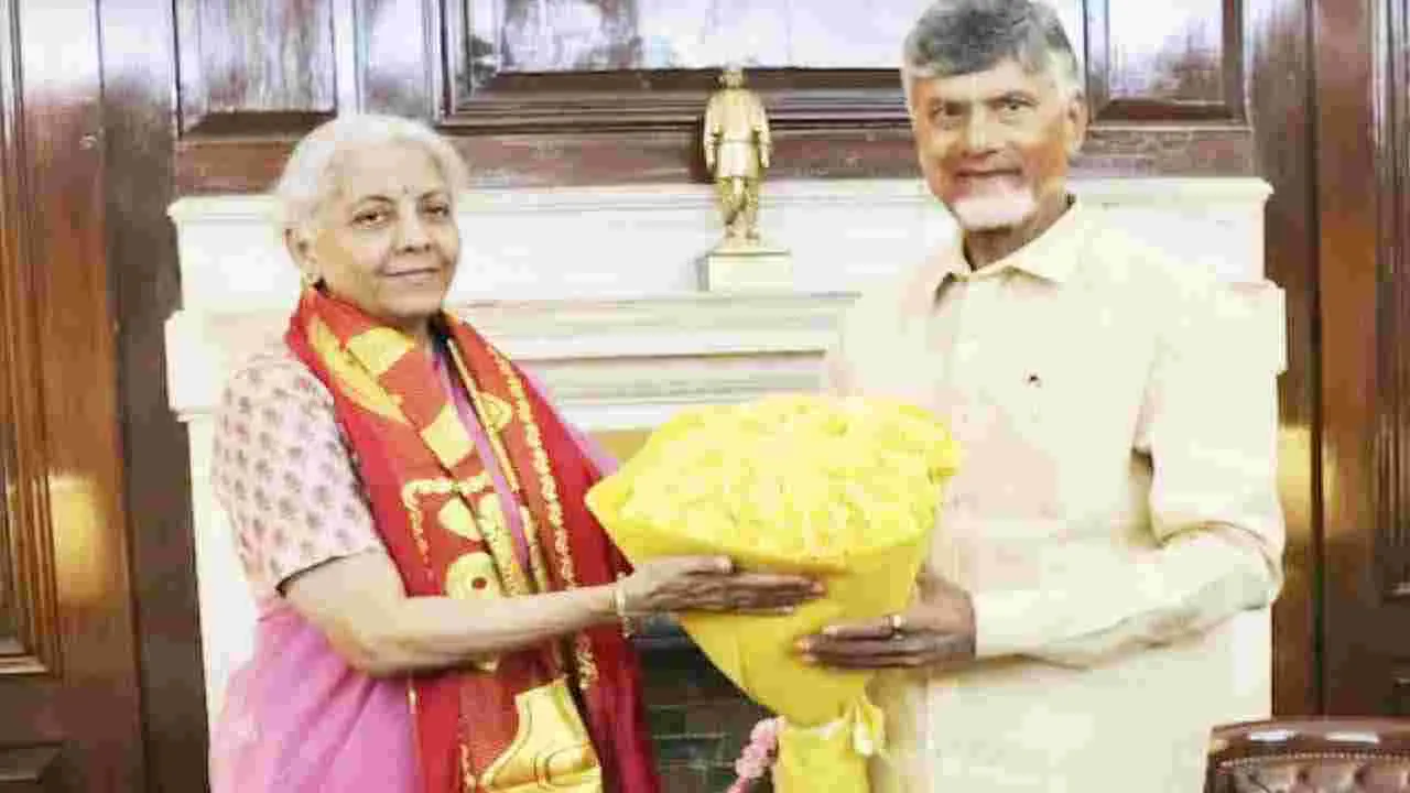 CM Chandrababu: నిర్మలా సీతారామన్‌తో సీఎం చంద్రబాబు కీలక భేటీ.. ఎందుకంటే..