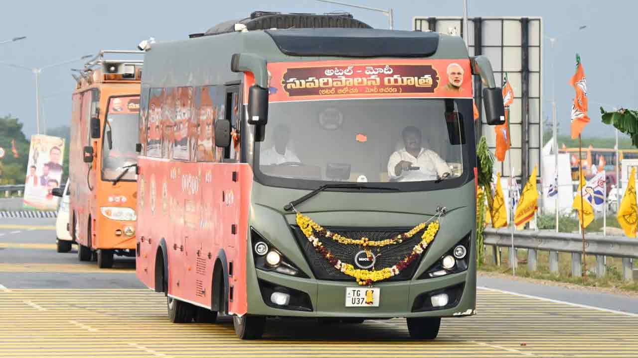 మాజీ ప్రధాని వాజ్‌పేయి విగ్రహాన్ని ఆవిష్కరించిన ఉత్తరాఖండ్ సీఎం ధామీ