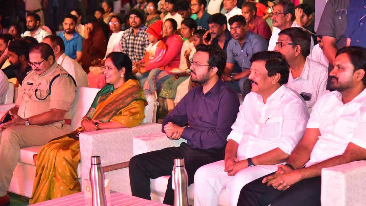 RMC Carnival 2025: రాజమహేంద్రవరంలో ఆర్‌ఎంసి కార్నివాల్ 2025 ప్రారంభం