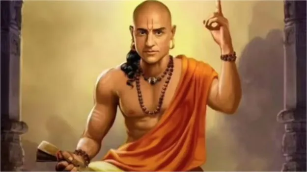 Chanakya Niti On Family Relations: ఈ విషయాలను బంధువులతో అస్సలు పంచుకోకండి.. 