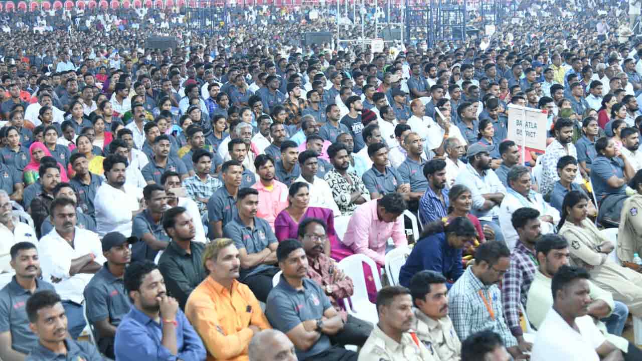 పోలీసులు చాలా అప్రమత్తంగా ఉండాలి: సీఎం చంద్రబాబు 