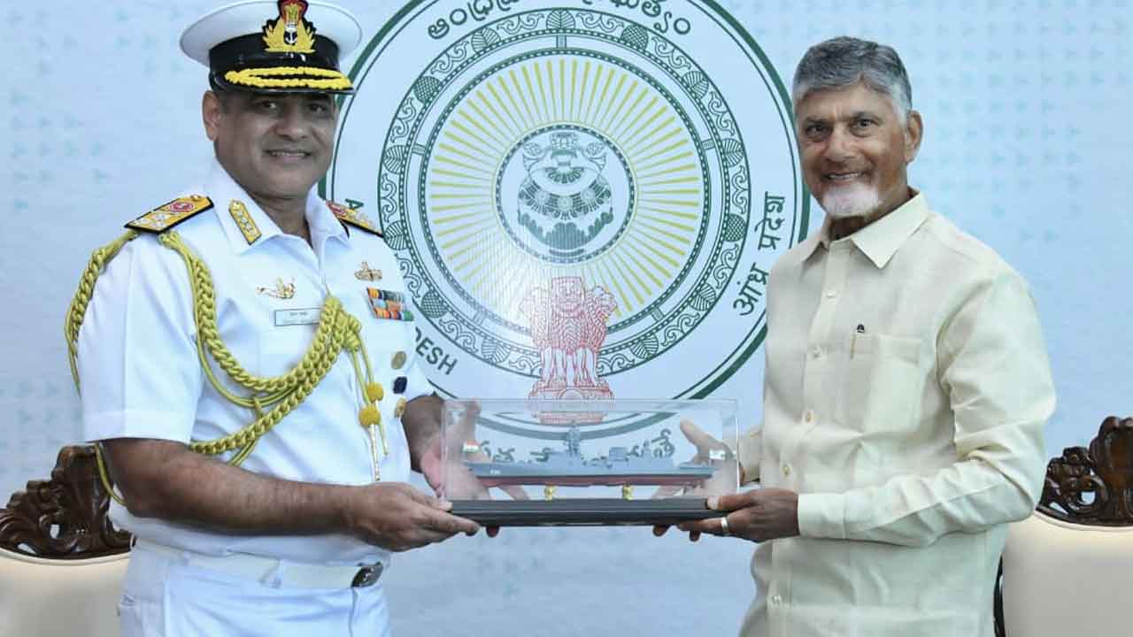 CM Chandrababu: సీఎం చంద్రబాబుతో నావి వైస్ అడ్మిరల్ సంజయ్ భల్లా భేటీ