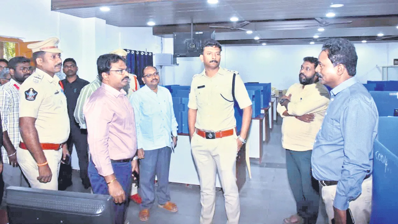 జేఈఈ మెయిన్స్‌ పరీక్షలకు పటిష్ట ఏర్పాట్లు