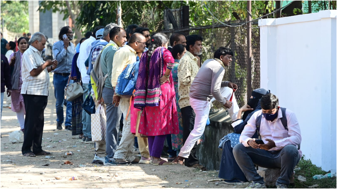 అండర్-14 క్రికెట్ ట్రయల్స్.. సదుపాయాలు లేక ఇబ్బందులు