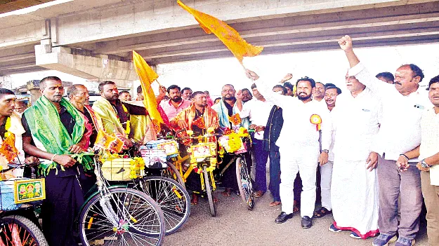 శబరిమలకు 11 మంది భక్తుల సైకిల్‌ యాత్ర