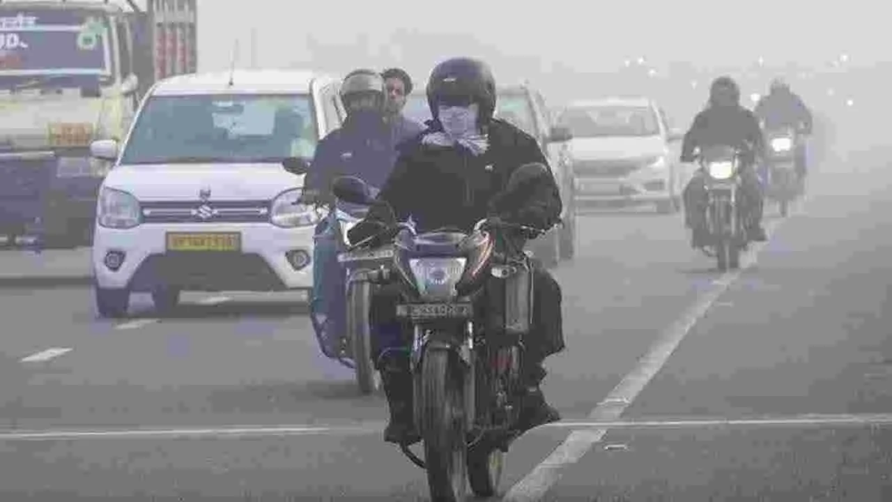 Delhi Pllution Controll: పర్యావరణ మంత్రి కీలక నిర్ణయం.. పీయూసీ ఉన్న వాహనాలకే ఇంధన అమ్మకాలు..