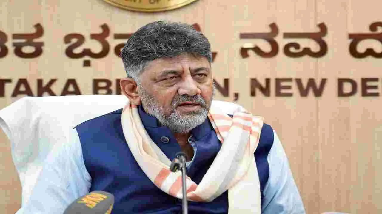 DK Shivakumar: రాహుల్ గాంధీనే మా నేత, ఆయనను పీఎం చేయడమే ప్రియాంక లక్ష్యం..  డీకే వివరణ
