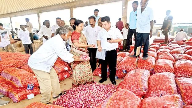   కష్టాలూ.. నష్టాలూ  