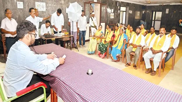 అవిశ్వాసంలో నెగ్గిన టీడీపీ