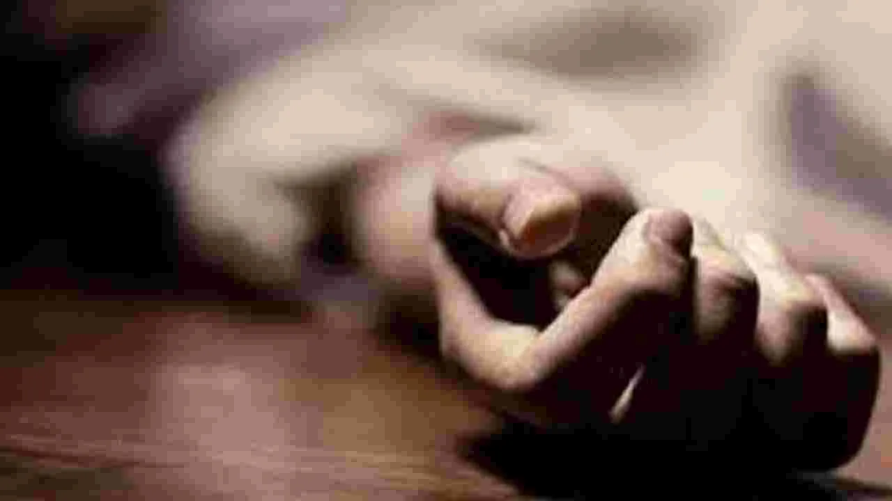 Student Died in Hyderabad: ఐడీ కార్డు ట్యాగ్‌తో బాలుడు ఆత్మహత్య