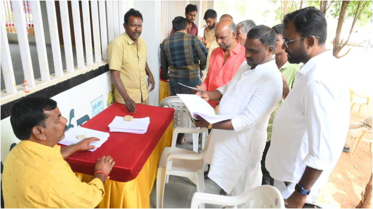 తెలంగాణలో పంచాయతీ ఎన్నికల నామినేషన్లు 