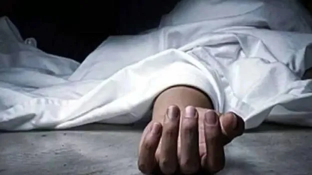 MP farmer heart attack: ఎరువుల కోసం ఎదురుచూస్తూ.. గుండెపోటుతో రైతు మృతి..