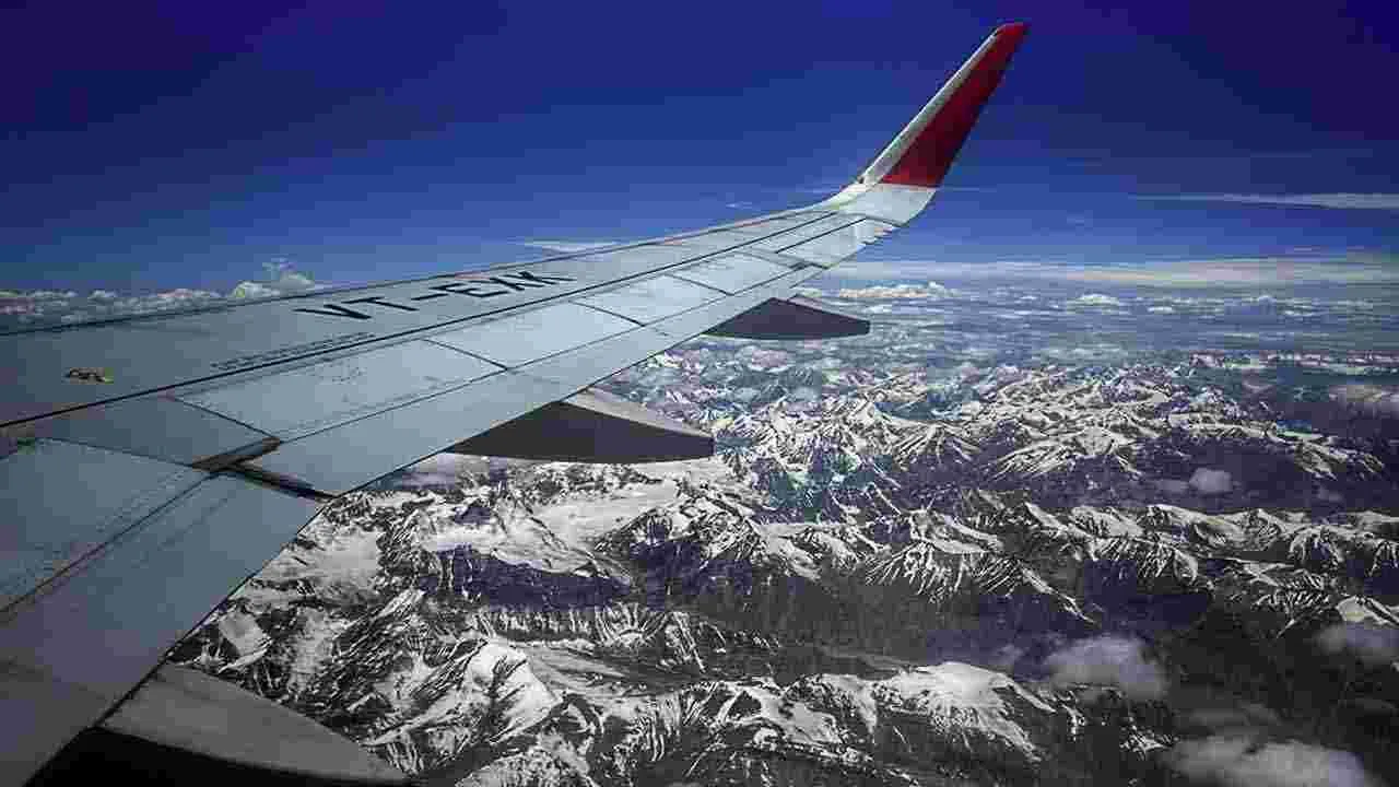 Flight Cheaper Than Cab: చవక.. చవక.. క్యాబ్ కంటే ఫ్లైట్ ప్రయాణం చవక  