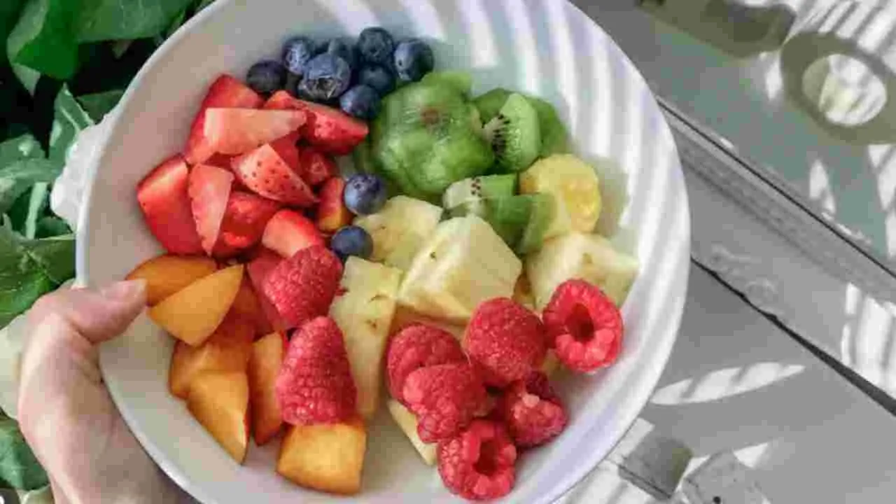 Fruits For Digestion: ఈ 5 పండ్లు జీర్ణక్రియను మెరుగుపరుస్తాయి.!