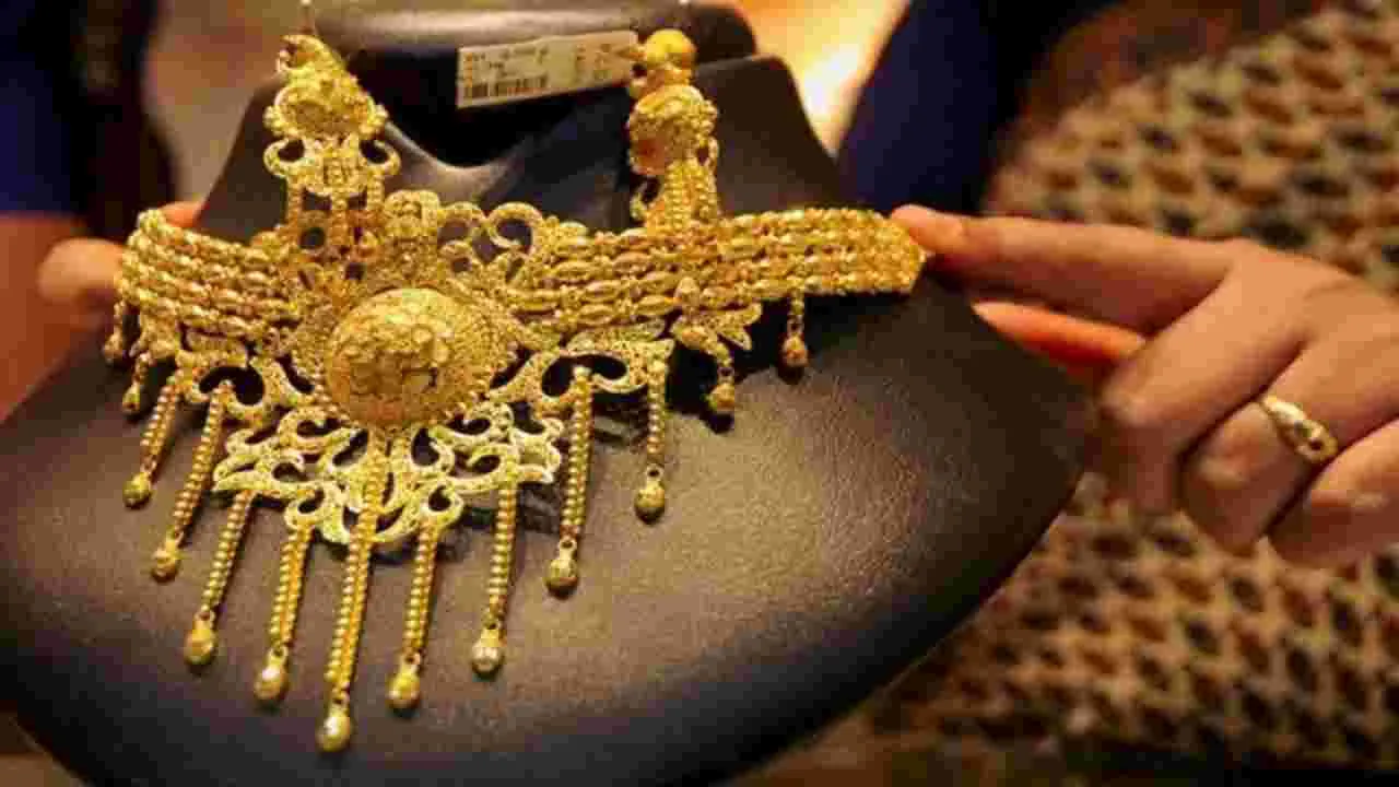 Gold, Silver Rates on Dec 15: నేటి పసిడి, వెండి రేట్స్ ఇవీ.. ఈ వారం కూడా ధరలకు రెక్కలు