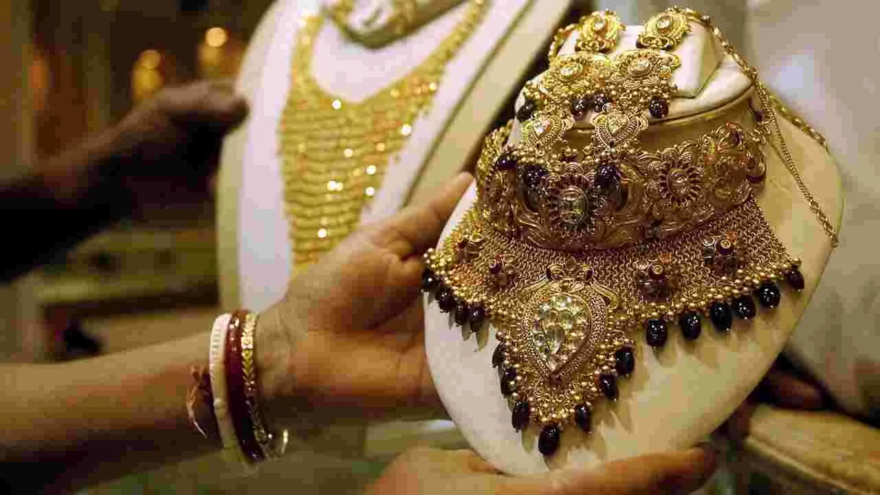 Gold, Silver Rates Dec 18: పసిడి, వెండి.. మళ్లీ పెరిగాయిగా.. నేటి ధరలు ఇవీ