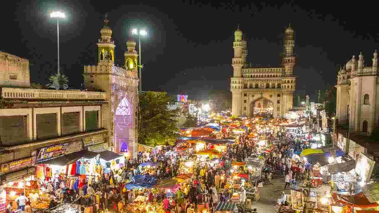 Hyderabad: ఎలా వస్తున్నారు? హైదరాబాద్‌లో అక్రమార్కుల తిష్ఠ