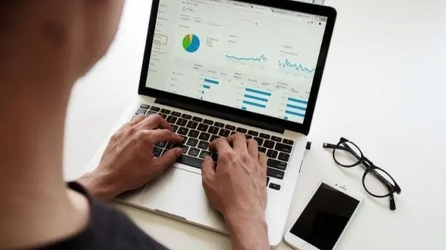 IT Layoffs: 35 ఏళ్ల వయసులో జాబ్ పోయింది.. ఇద్దరు పిల్లలు.. ఇప్పుడెలా? టెకీ ఆవేదన 