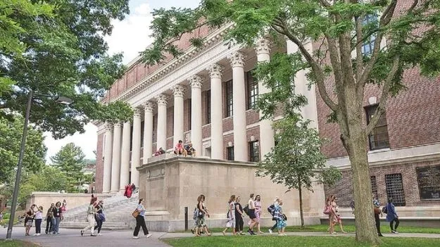 US Universities: ట్రంప్ ఎఫెక్ట్.. భారీగా ఆదాయాన్ని కోల్పోనున్న అమెరికా యూనివర్సిటీలు