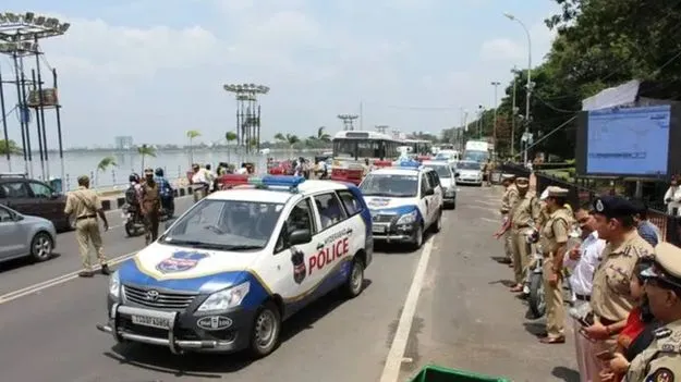 New Year Travel: అలర్ట్.. న్యూఇయర్ వేళ పోలీసుల కీలక సూచన