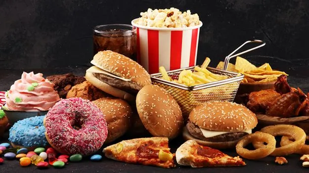 Tips To Avoid Junk Food: జంక్ ఫుడ్ తినడం ఆపలేకపోతున్నారా? ఈ చిట్కాలను పాటించండి.!