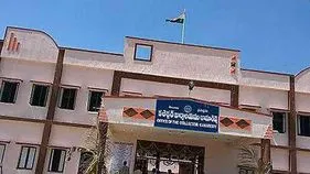 Panchayat Elections In Telangana: నకిలీ కుల ధృవీకరణతో సర్పంచి పదవి.. ఆందోళనకు దిగిన గ్రామస్తులు