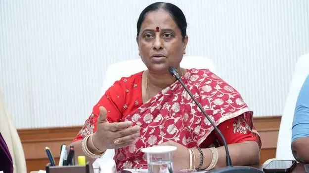 రిసార్ట్‌‌లో సౌకర్యాలు ఉండేవి ఇలాగేనా.. వారిపై మంత్రి కొండా సురేఖ ఆగ్రహం