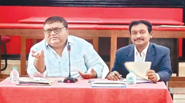  లోక్‌ అదాలత్‌ను విజయవంతం చేయండి 