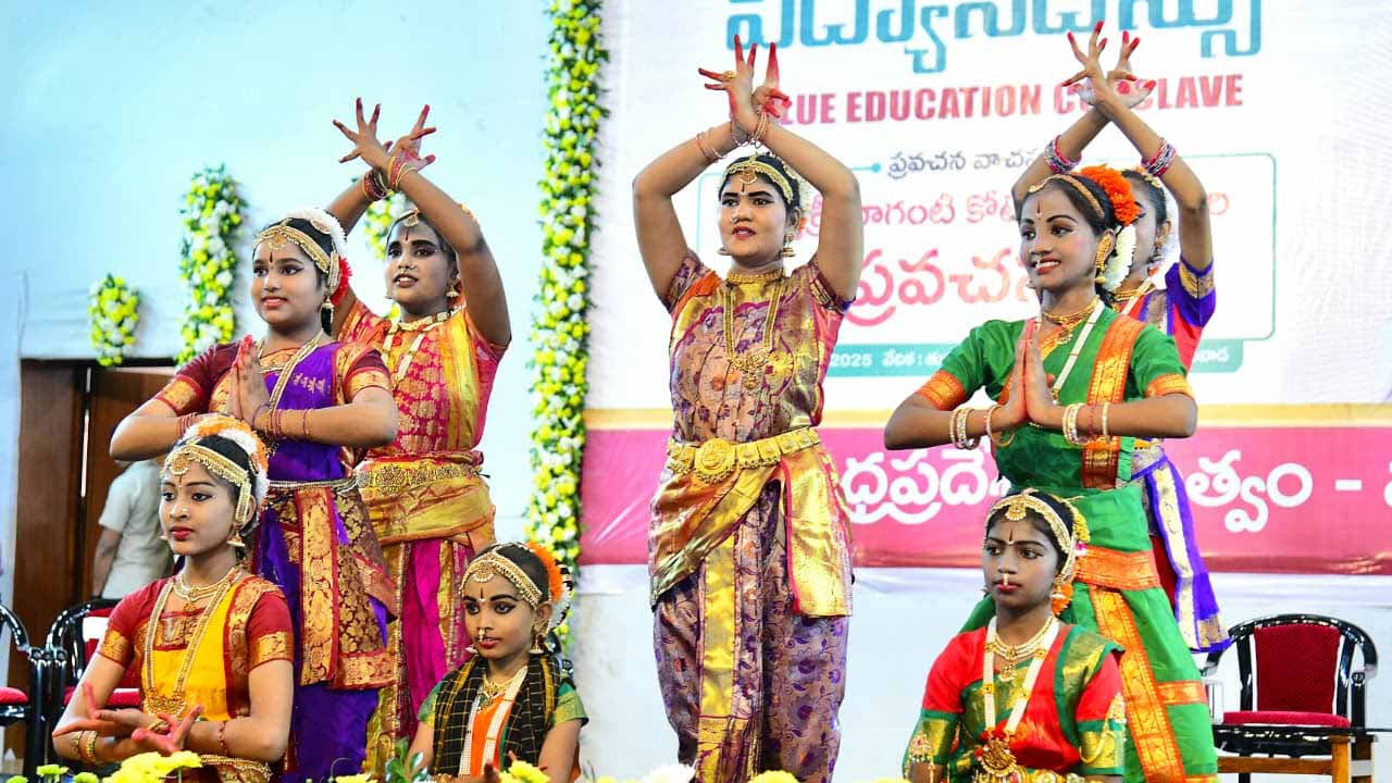 Nara Lokesh: పిల్లలకు ఆటపాటలతోపాటు నైతిక విలువలు నేర్పించాలి: మంత్రి లోకేశ్