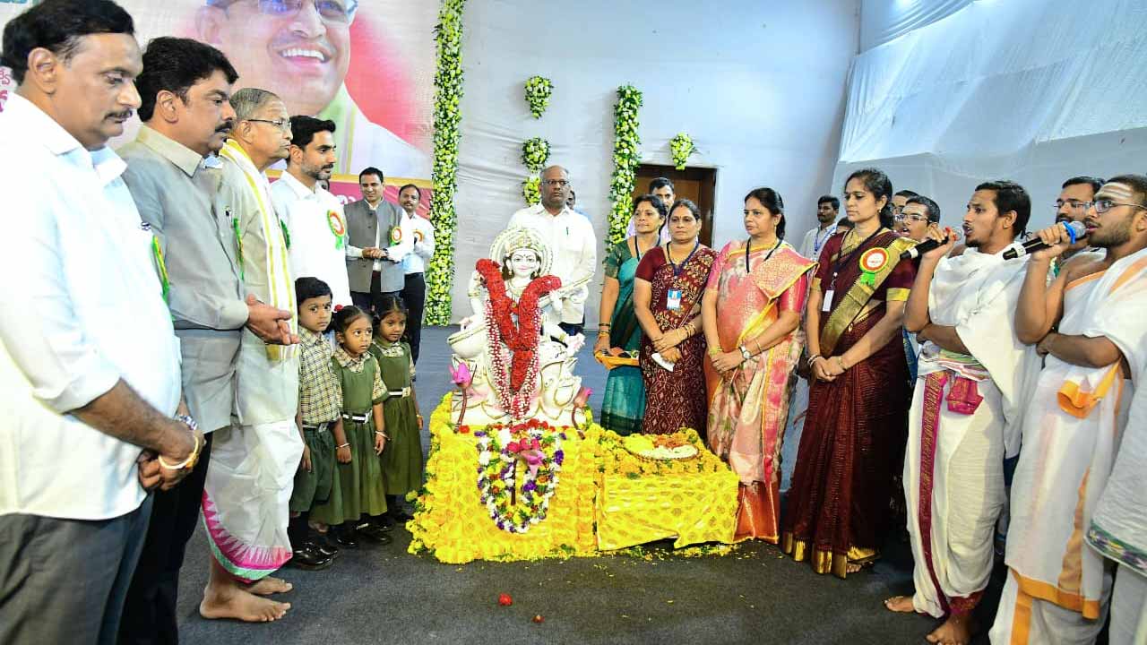 Nara Lokesh: పిల్లలకు ఆటపాటలతోపాటు నైతిక విలువలు నేర్పించాలి: మంత్రి లోకేశ్