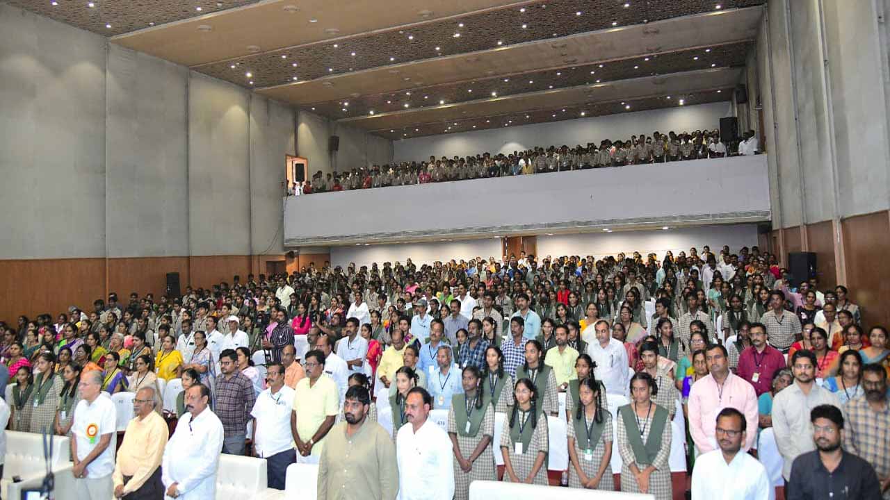 Nara Lokesh: పిల్లలకు ఆటపాటలతోపాటు నైతిక విలువలు నేర్పించాలి: మంత్రి లోకేశ్