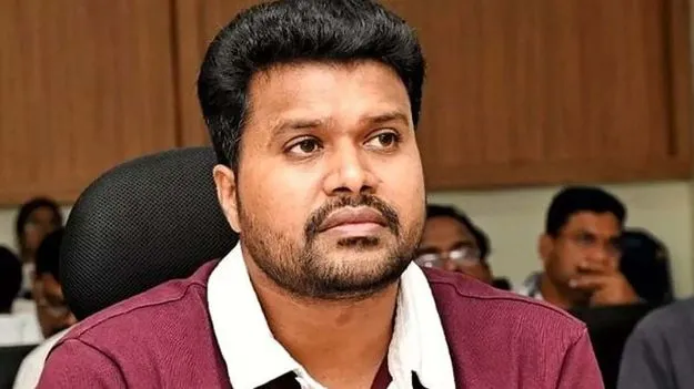 BR Ambedkar Konaseema: కలెక్టర్‌కు తృటిలో తప్పిన ప్రమాదం.. 