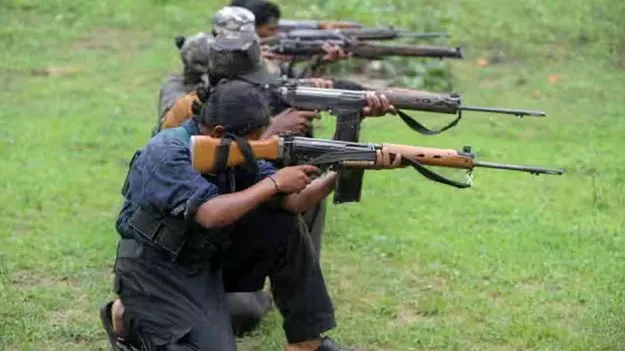 Maoists: మావోయిస్టులకు మరో భారీ దెబ్బ