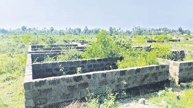 అడ్డగోలుగా రాక్రీట్‌ వ్యవహారం