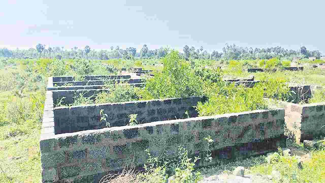 అడ్డగోలుగా రాక్రీట్‌ వ్యవహారం