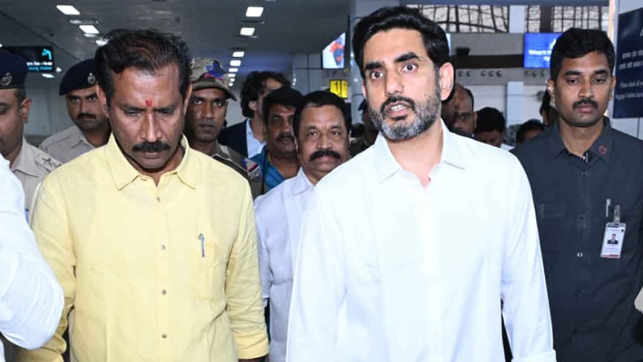 Nara Lokesh: విశాఖలో లోకేశ్‌కు ఘన స్వాగతం..