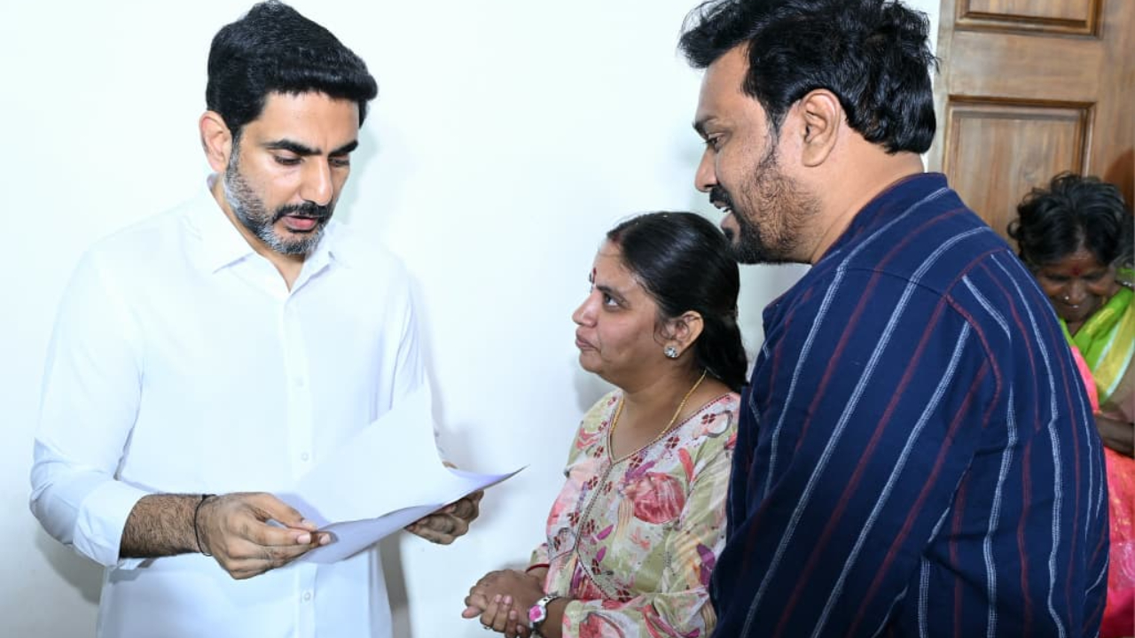 విశాఖ పార్టీ కార్యాలయంలో 77వ రోజు ప్రజాదర్బార్