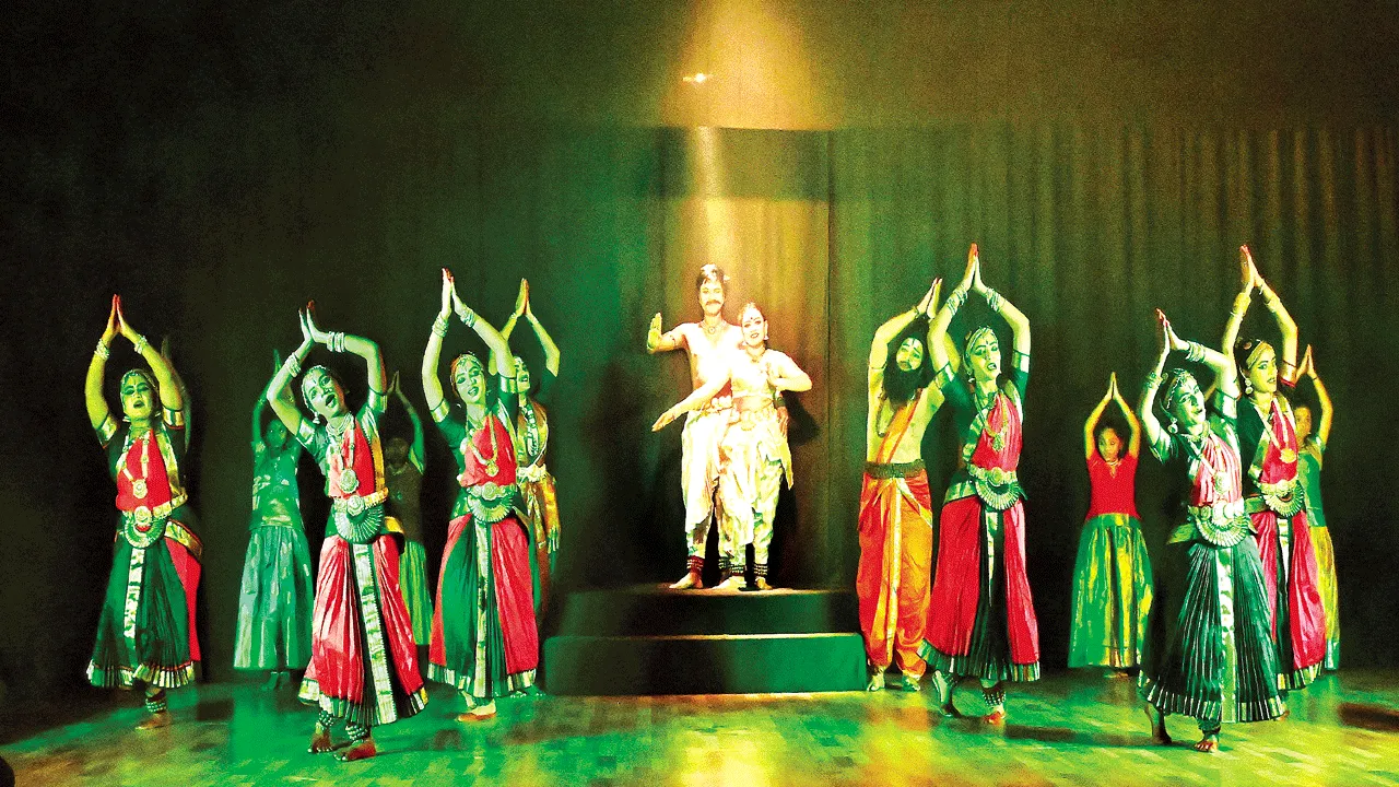 ఆకట్టుకున్న అర్ధనారీశ్వరం నృత్య రూపకం