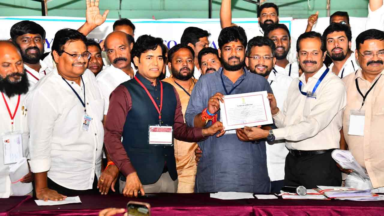 MLA Naveen Yadav: ఎమ్మెల్యేగా ధృవపత్రం అందుకున్న నవీన్ యాదవ్.. 