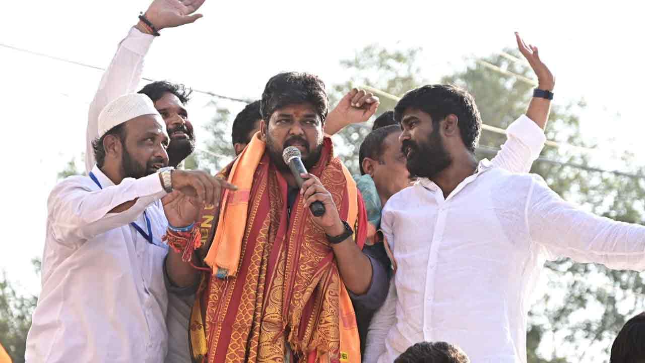 MLA Naveen Yadav: ఎమ్మెల్యేగా ధృవపత్రం అందుకున్న నవీన్ యాదవ్.. 