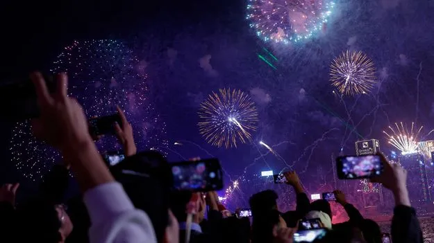 New Year Celebration Permission: న్యూ ఇయర్ సెలబ్రేట్ చేసుకోవాలనుకుంటున్నారా? పర్మిషన్ ఉండాల్సిందే..