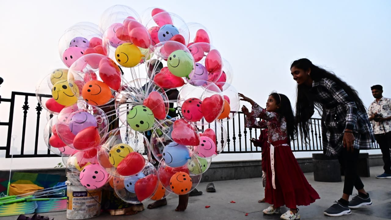 ట్యాంక్ బండ్‌పై న్యూ ఇయర్ జ్యోష్.. 