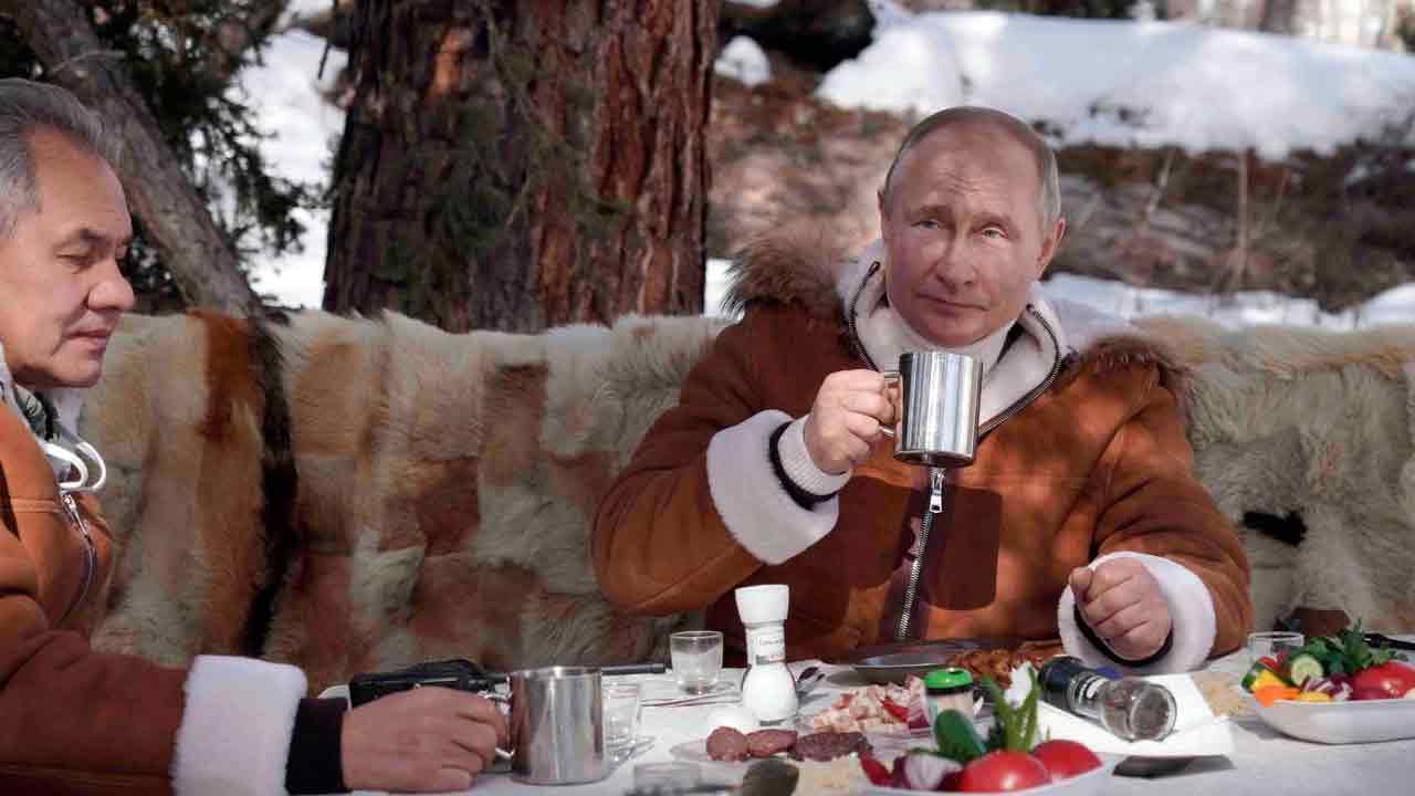 రష్యా అధ్యక్షుడు పుతిన్ ఇంత సింపుల్ ఫుడ్ తింటాడా?.. 