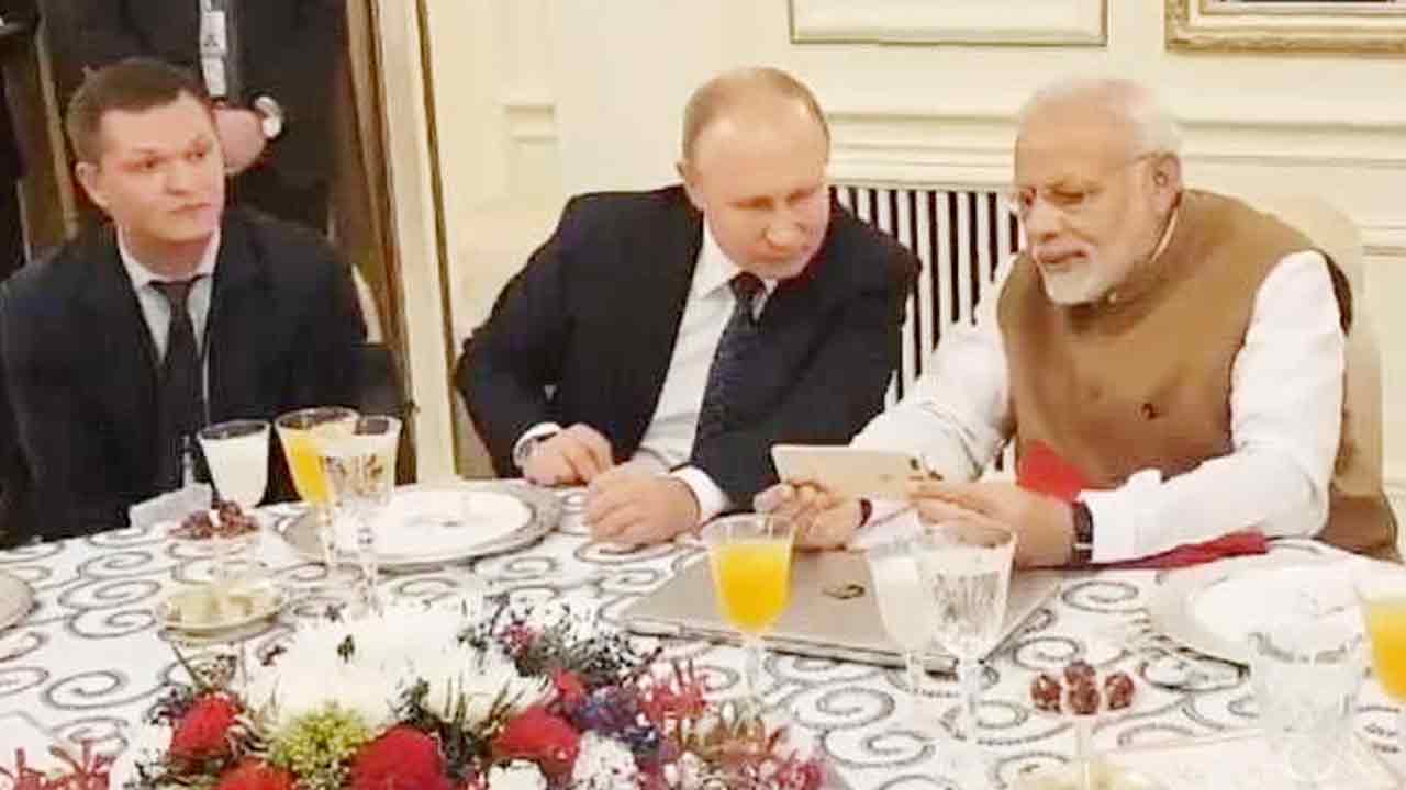 రష్యా అధ్యక్షుడు పుతిన్ ఇంత సింపుల్ ఫుడ్ తింటాడా?.. 