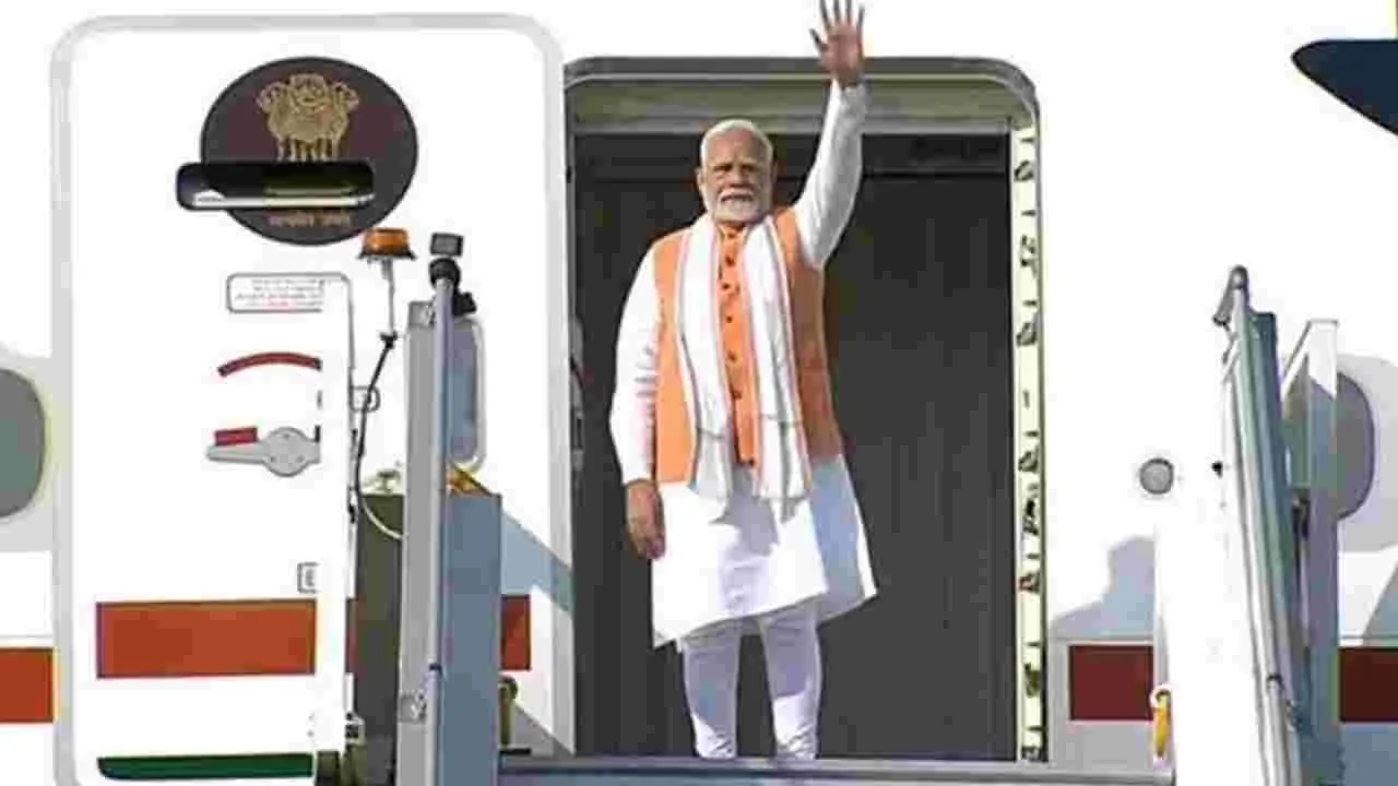 PM Modi in WB: బెంగాల్‌లో ప్రతికూల వాతావరణం.. మోదీ పర్యటనకు ఆటంకం.!
