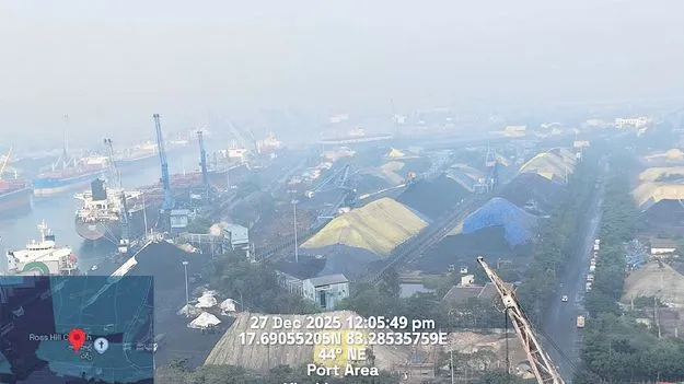 రెండు కంపెనీలకు పీసీబీ నోటీసులు